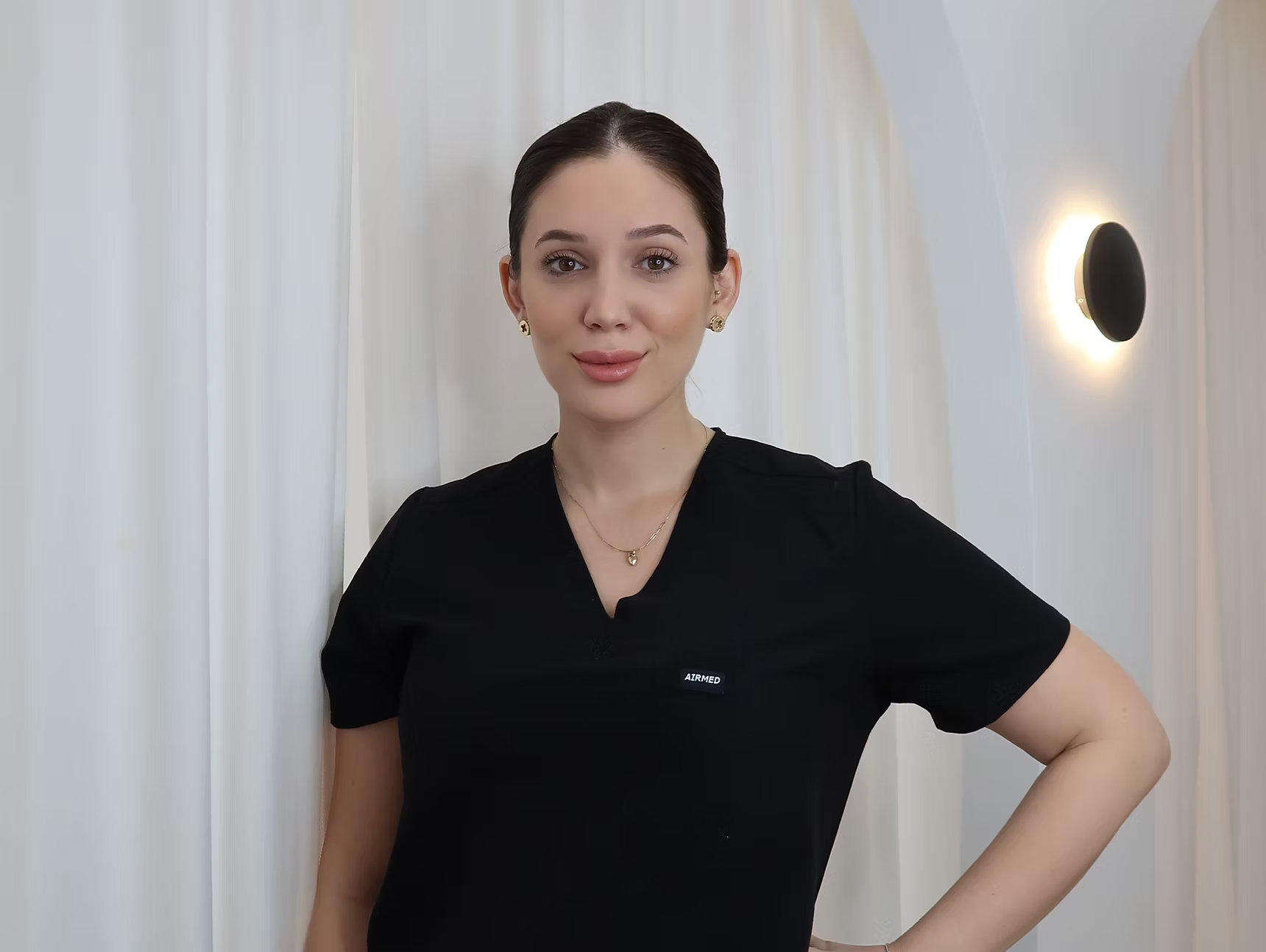 Victoria, registered cosmetic nurse and founder of CosmeticXco